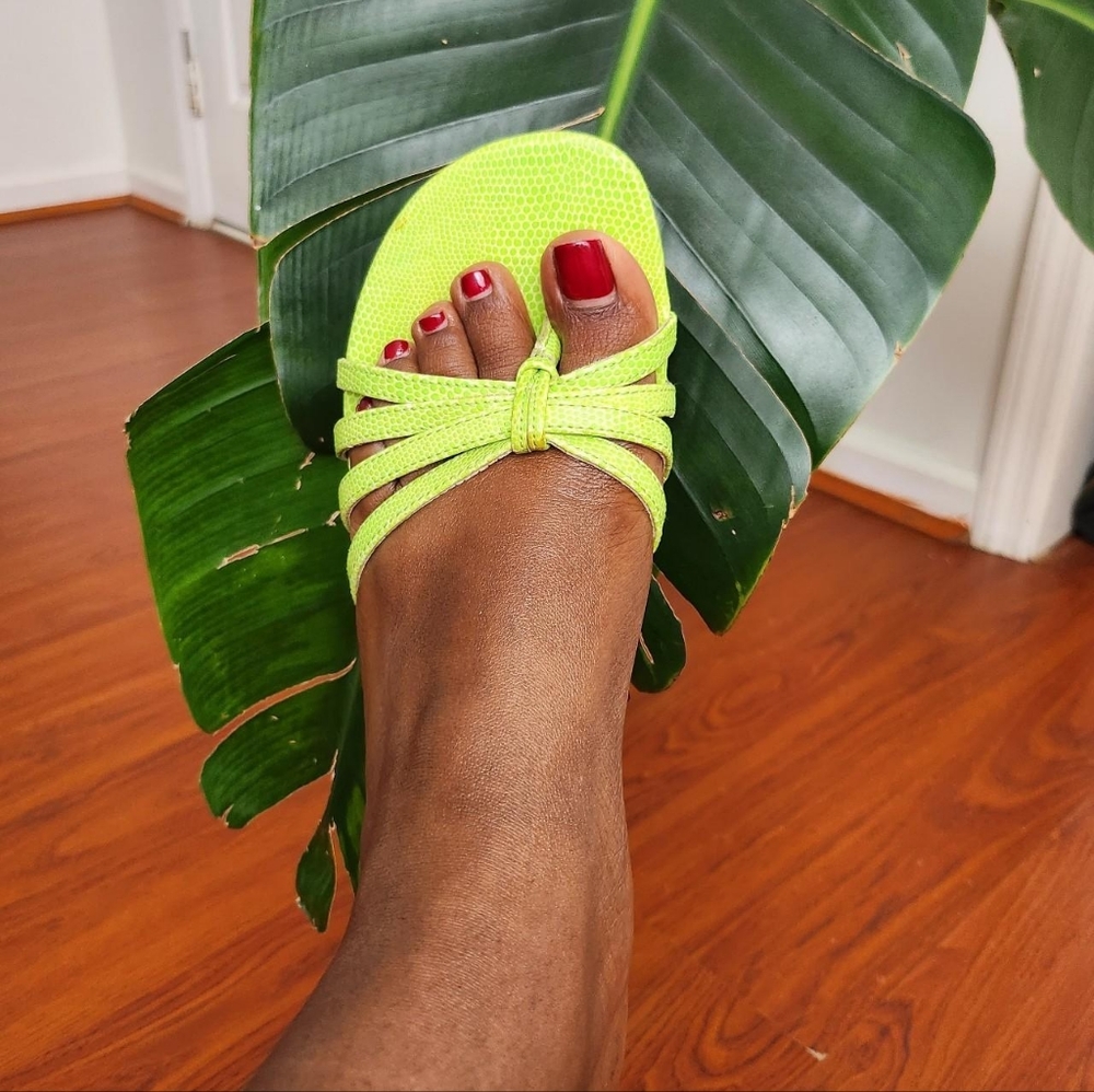(SOLD) Vintage Green kitten Heels